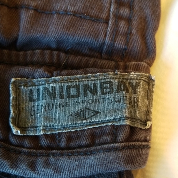 UNIONBAY Navy Cargo Shorts - Picture 3 of 6